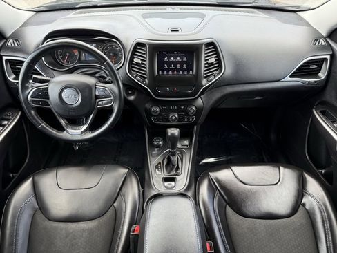 Used 2019 Jeep Cherokee Latitude Plus w/ Cold Weather Group image 21