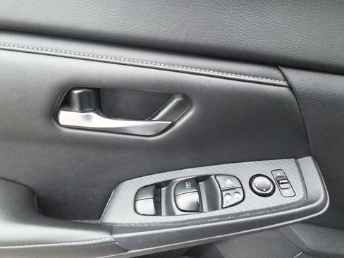 Used 2024 Nissan Sentra SV image 13