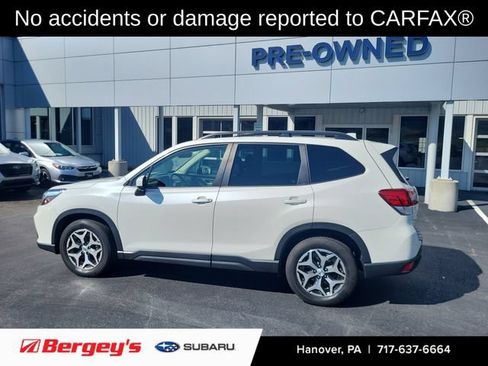 Used 2021 Subaru Forester Premium AWD/4WD image 2