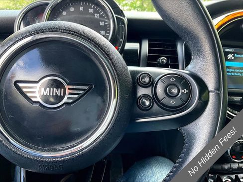 Used 2019 MINI Cooper 2-Door Hardtop w/ Signature Upholstery Package FWD image 16