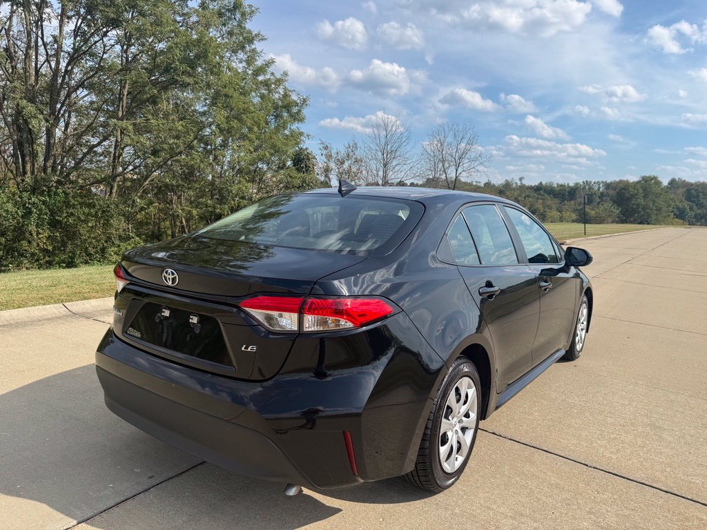 Used 2024 Toyota Corolla LE FWD image 3