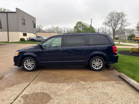 Used 2014 Dodge Grand Caravan SXT w/ Security Group FWD image 4