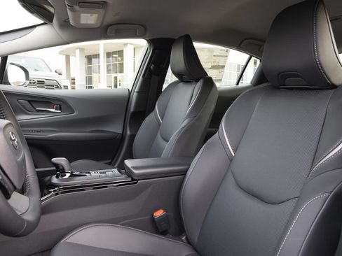 New 2026 Toyota Prius XLE FWD image 9