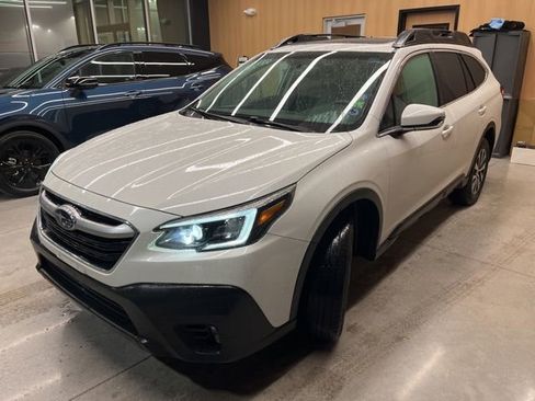 Used 2020 Subaru Outback Premium w/ Popular Package #1 image 4