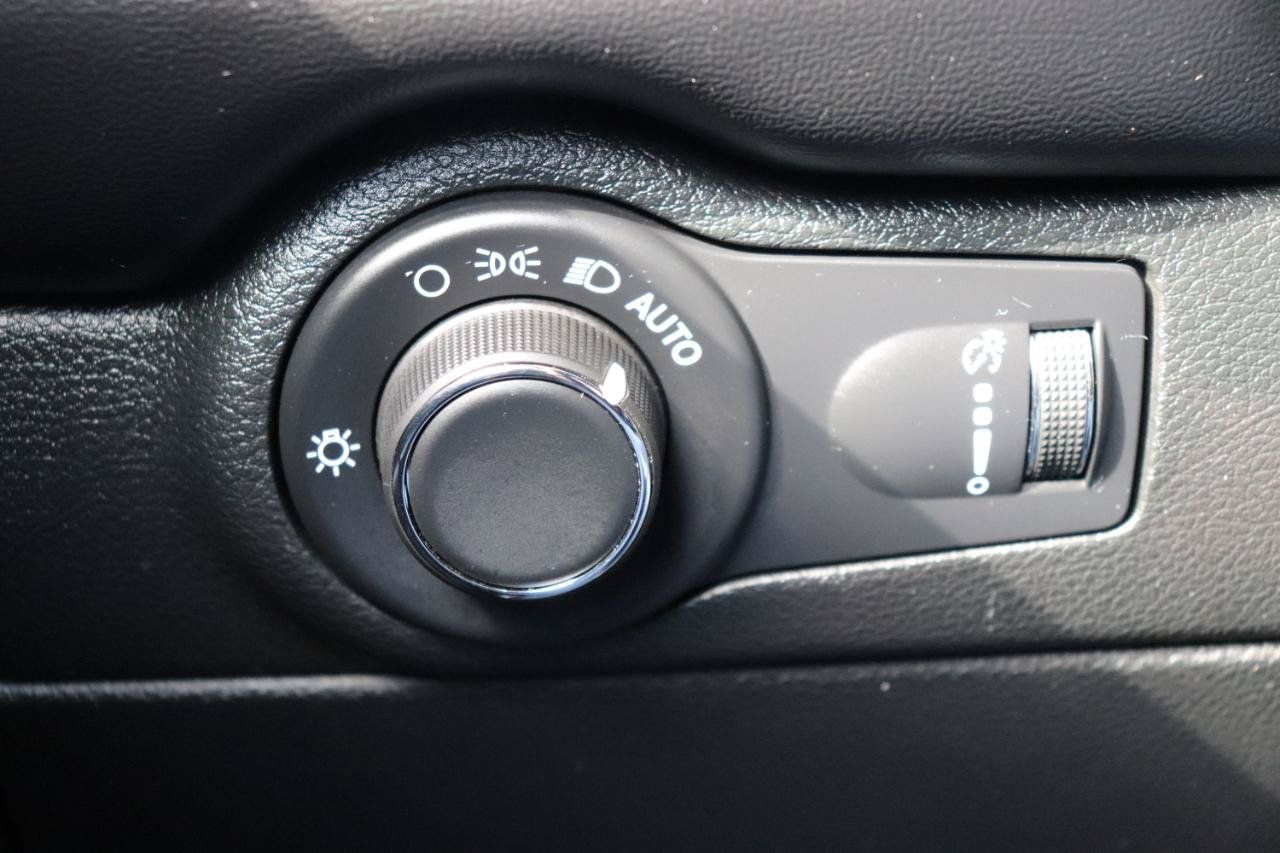 Used 2025 Dodge Durango GT AWD/4WD image 49