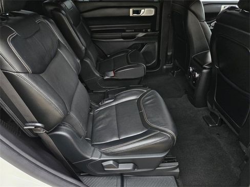 Used 2020 Ford Explorer ST w/ Premium Technology Package image 28