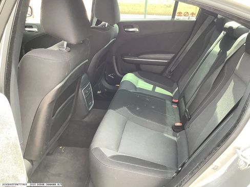 Used 2015 Dodge Charger R/T RWD image 12
