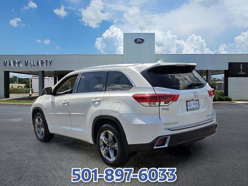 Used 2018 Toyota Highlander Limited Platinum AWD/4WD image 3