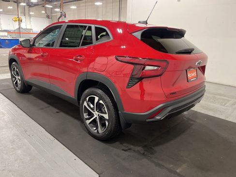 New 2026 Chevrolet Trax RS w/ Driver Confidence Package image 5