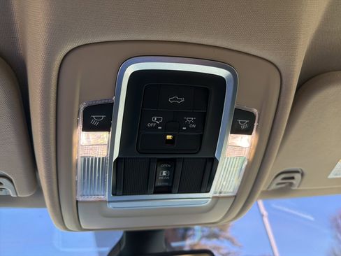 Used 2019 RAM 1500 Laramie image 21