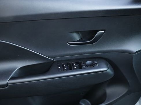 Used 2024 Hyundai Kona SEL FWD image 13