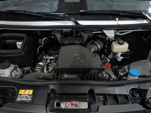 Used 2025 Mercedes-Benz Sprinter 2500 image 40
