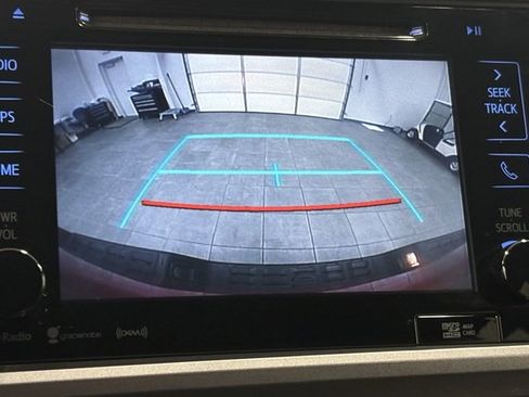 Used 2017 Toyota Tacoma TRD Off-Road w/ Premium & Technology Package image 25