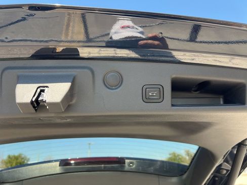 Used 2021 Chevrolet Equinox LT image 42