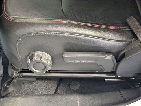 Used 2021 Jeep Wrangler Unlimited Rubicon AWD/4WD image 13
