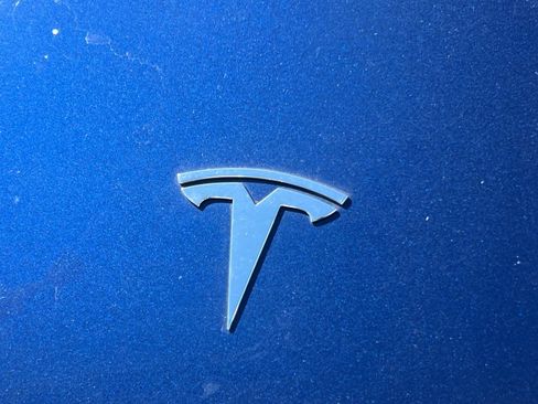Used 2023 Tesla Model 3 Standard Range image 13