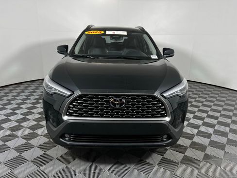 Certified 2025 Toyota Corolla Cross XLE image 2