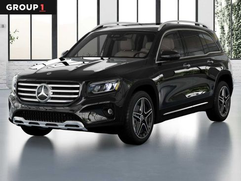Used 2026 Mercedes-Benz GLB 250 image 1
