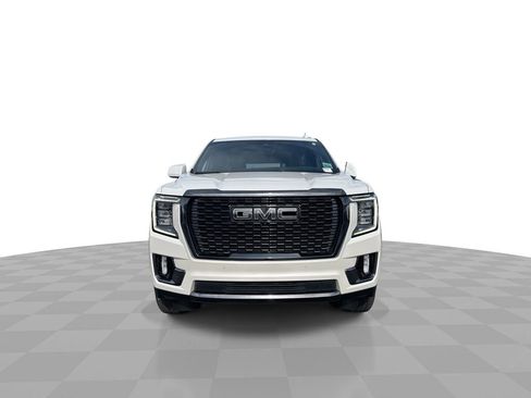 Used 2023 GMC Yukon XL Denali Ultimate image 4