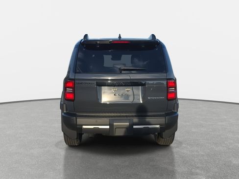 Used 2024 Toyota Land Cruiser image 6