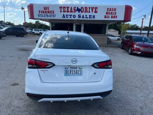 Used 2025 Nissan Versa S w/ Trunk Package FWD image 8