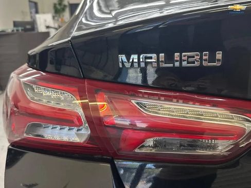 Used 2021 Chevrolet Malibu LT FWD image 30