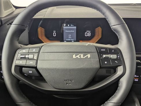 New 2026 Kia Sportage EX FWD image 16