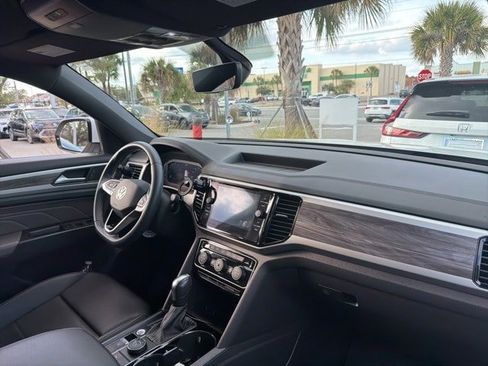 Certified 2023 Volkswagen Atlas Cross Sport SE w/ Black Wheel Package image 10