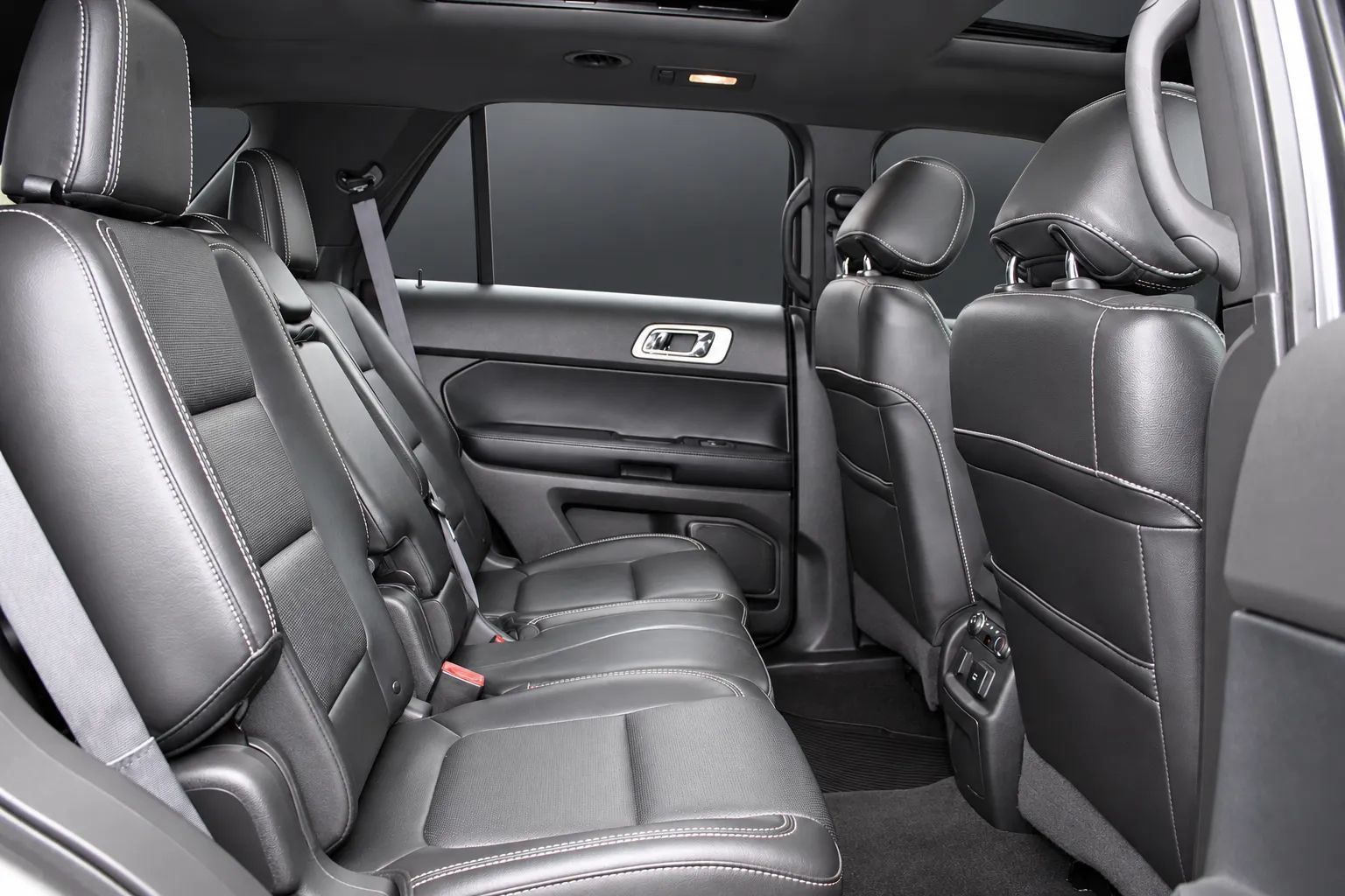 Used 2015 Ford Explorer Sport w/ Equipment Group 401A AWD/4WD image 27