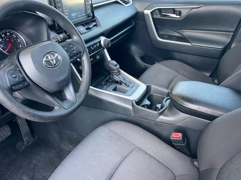 Certified 2019 Toyota RAV4 XLE w/ Convenience Package FWD image 12
