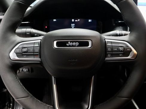 Used 2023 Jeep Compass High Altitude AWD/4WD image 32