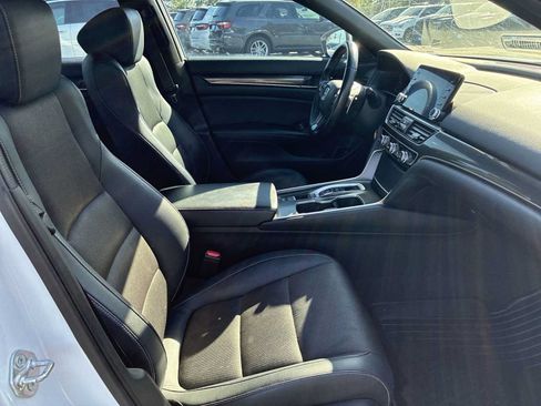 Used 2018 Honda Accord Sport image 25