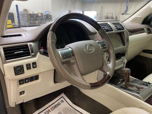 Used 2017 Lexus GX 460 460 image 25