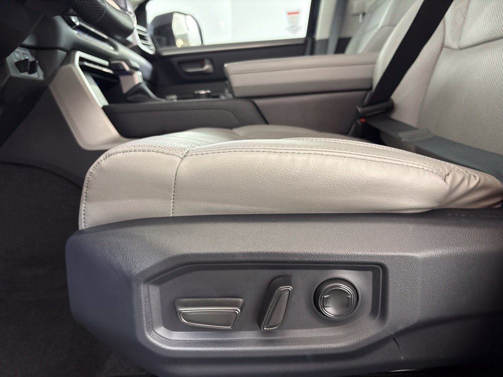 Used 2024 Toyota Tundra Limited w/ Power Package RWD image 24