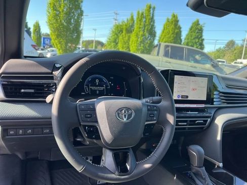 Used 2026 Toyota Camry SE image 16