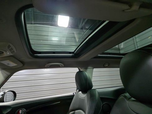 Used 2019 MINI Cooper S w/ Signature Upholstery Package FWD image 13