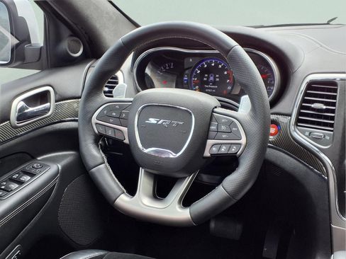Used 2017 Jeep Grand Cherokee SRT AWD/4WD image 13