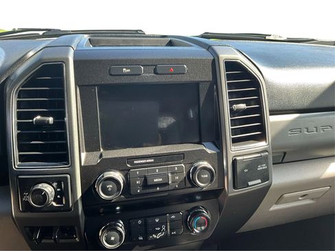 Used 2021 Ford F250 XLT image 13