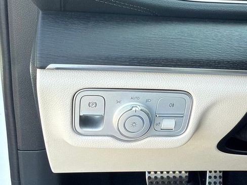 New 2026 Mercedes-Benz GLS 450 4MATIC image 19