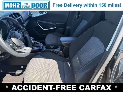 Used 2022 Kia Soul LX image 13