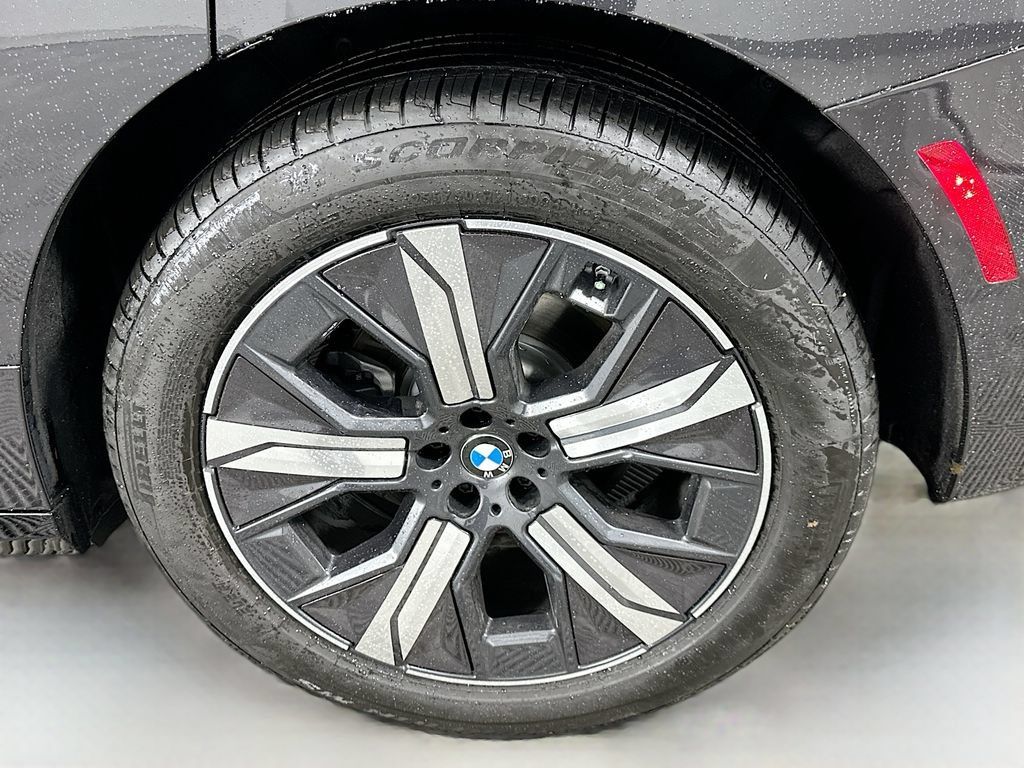 Used 2026 BMW iX xDrive60 AWD/4WD image 23
