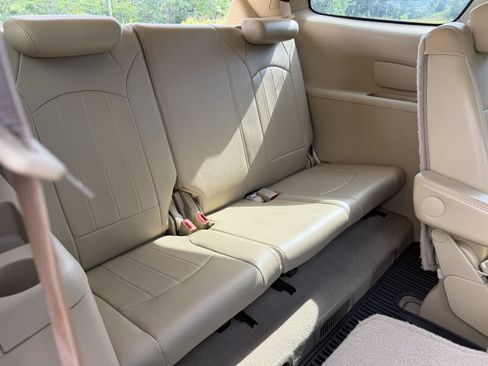 Used 2012 Buick Enclave Leather AWD/4WD image 32