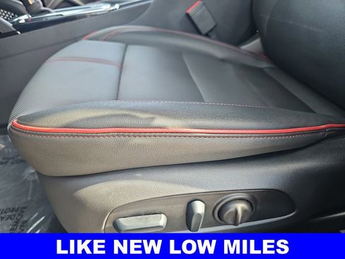 Used 2025 Chevrolet TrailBlazer RS w/ Driver Confidence Package image 28