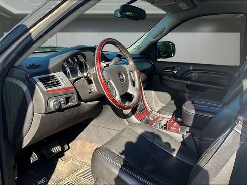 Used 2014 Cadillac Escalade Premium AWD/4WD image 11