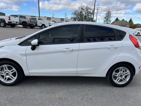 Used 2018 Ford Fiesta SE image 8