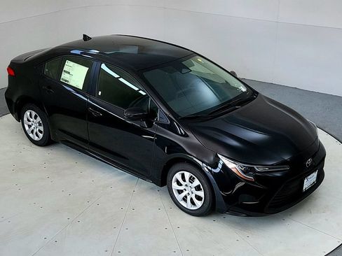 Certified 2023 Toyota Corolla LE w/ Carpet Mat Package (TMS) FWD image 13