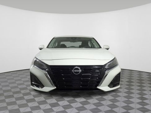 Certified 2025 Nissan Altima 2.5 SL image 18