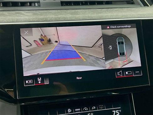 Used 2021 Audi e-tron Premium Plus w/ Premium Plus Package image 17