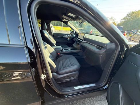 New 2027 Ford Explorer ST-Line w/ Premium Package RWD image 17