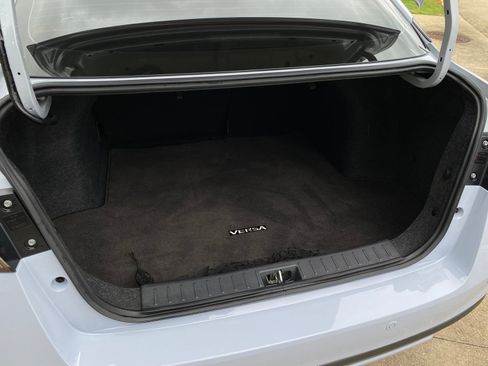 Used 2025 Nissan Versa SR w/ Trunk Package FWD image 30
